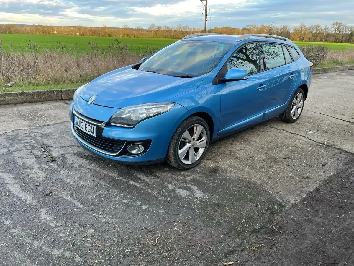 Used Renault Mégane GrandTour Dynamique 2013 Blue Estate