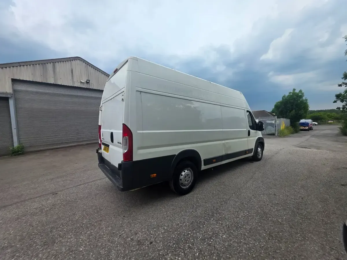 Used Citroën Relay 130 HP (95 kW) 2017 White Van