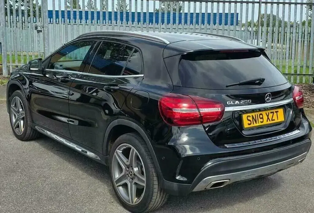 Used Mercedes GLA200 AMG line 156 HP (114 kW) 2019 Black SUV
