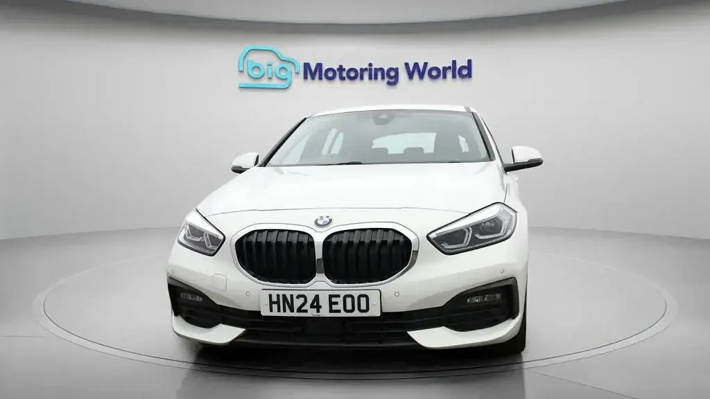 Used BMW 116 116 HP (85 kW) 2024 White Hatchback
