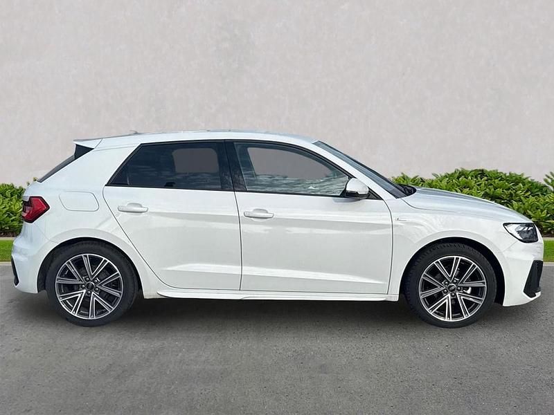 Used Audi A1 S-Line 95 HP (69 kW) 2025 White SUV