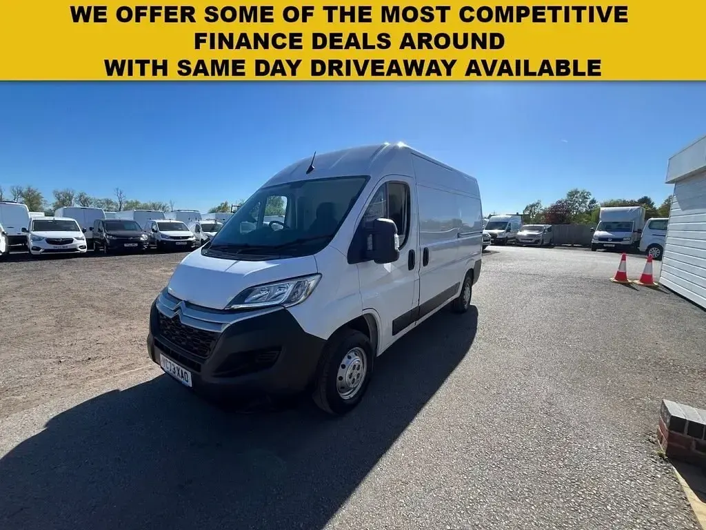 Usado Citroën Relay 140 CV (102 kW) 2023 Blanco Van