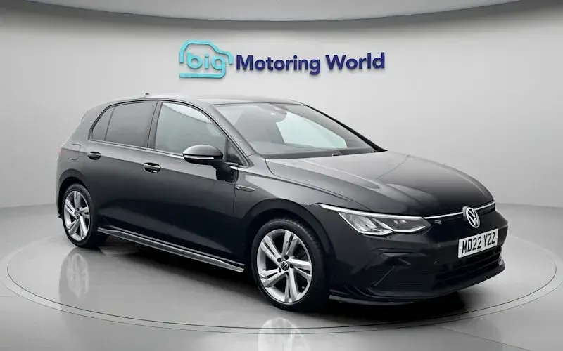 Used VW Golf VIII R-line 131 HP (96 kW) 2024 Hatchback