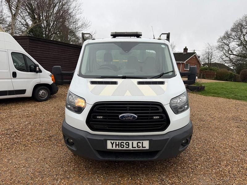 Usado Ford Transit S 130 HP (95 kW) 2019 Branco Cabrios