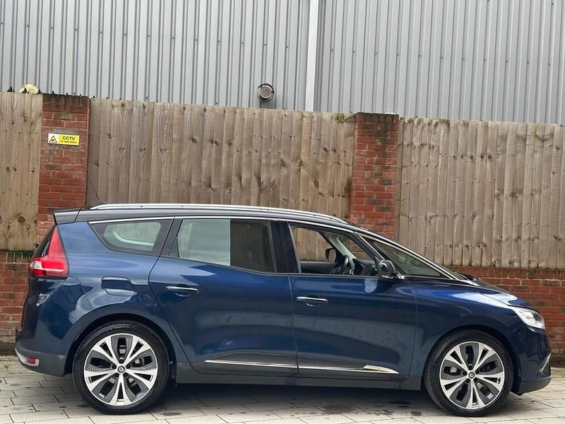 Used Renault Grand Scénic IV Dynamique 110 HP (80 kW) 2018 Blue MPV