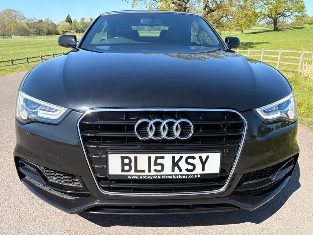 Usado Audi Cabriolet S-Line 177 HP (130 kW) 2015 Preto Cabrios