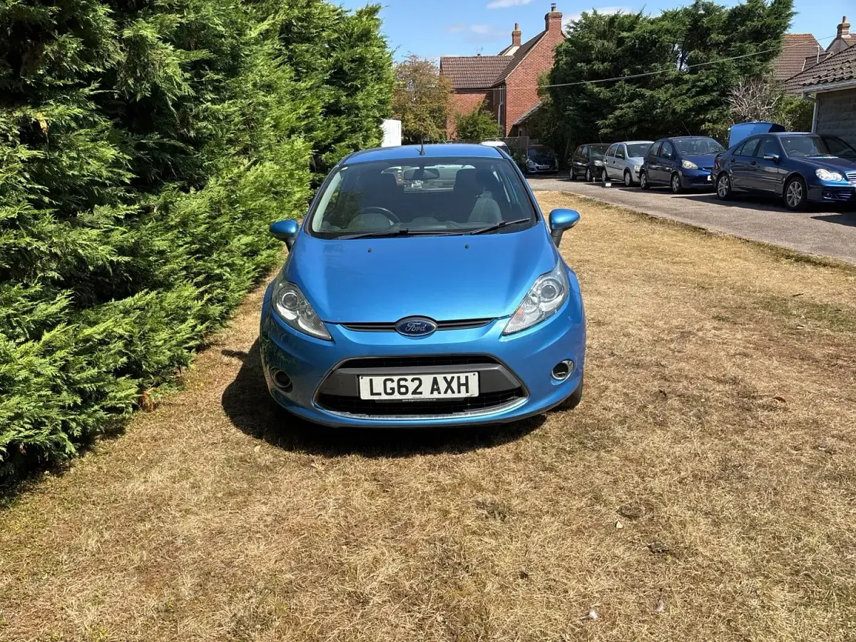 Used Ford Fiesta Zetec 2012 Blue Hatchback