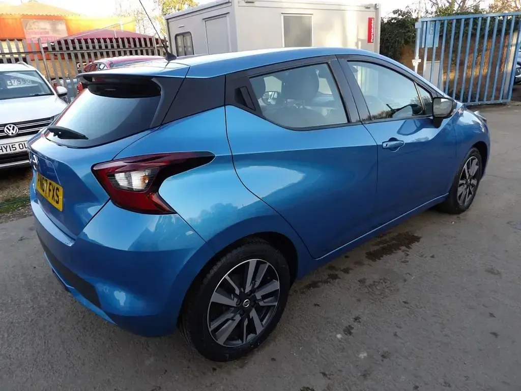 Usado Nissan Micra Acenta 71 HP (52 kW) 2017 Azul Citadino