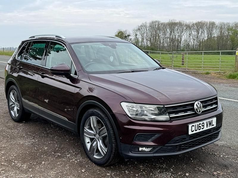 Red Used 2019 VW Tiguan Match SUV | £9,499 (Super price) - Image 1/4