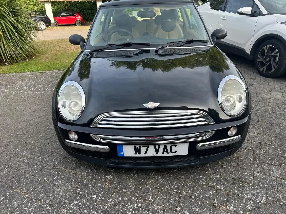Used Mini ONE Hatch 90 HP (66 kW) 2003 Black Hatchback