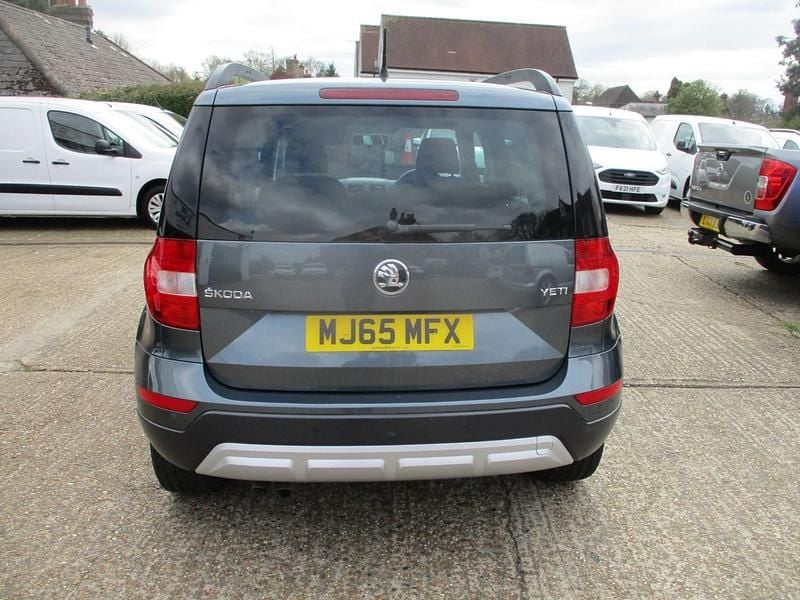 Used Skoda Yeti Business Line 110 HP (80 kW) 2015 Grey SUV