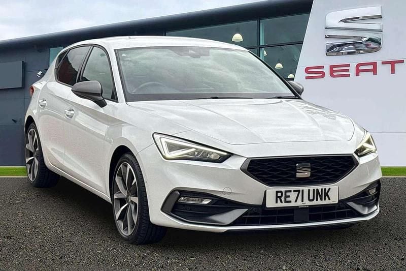 White Used 2021 Seat Leon FR Sport Hatchback | £16,163 (Fair price) - Image 1/4