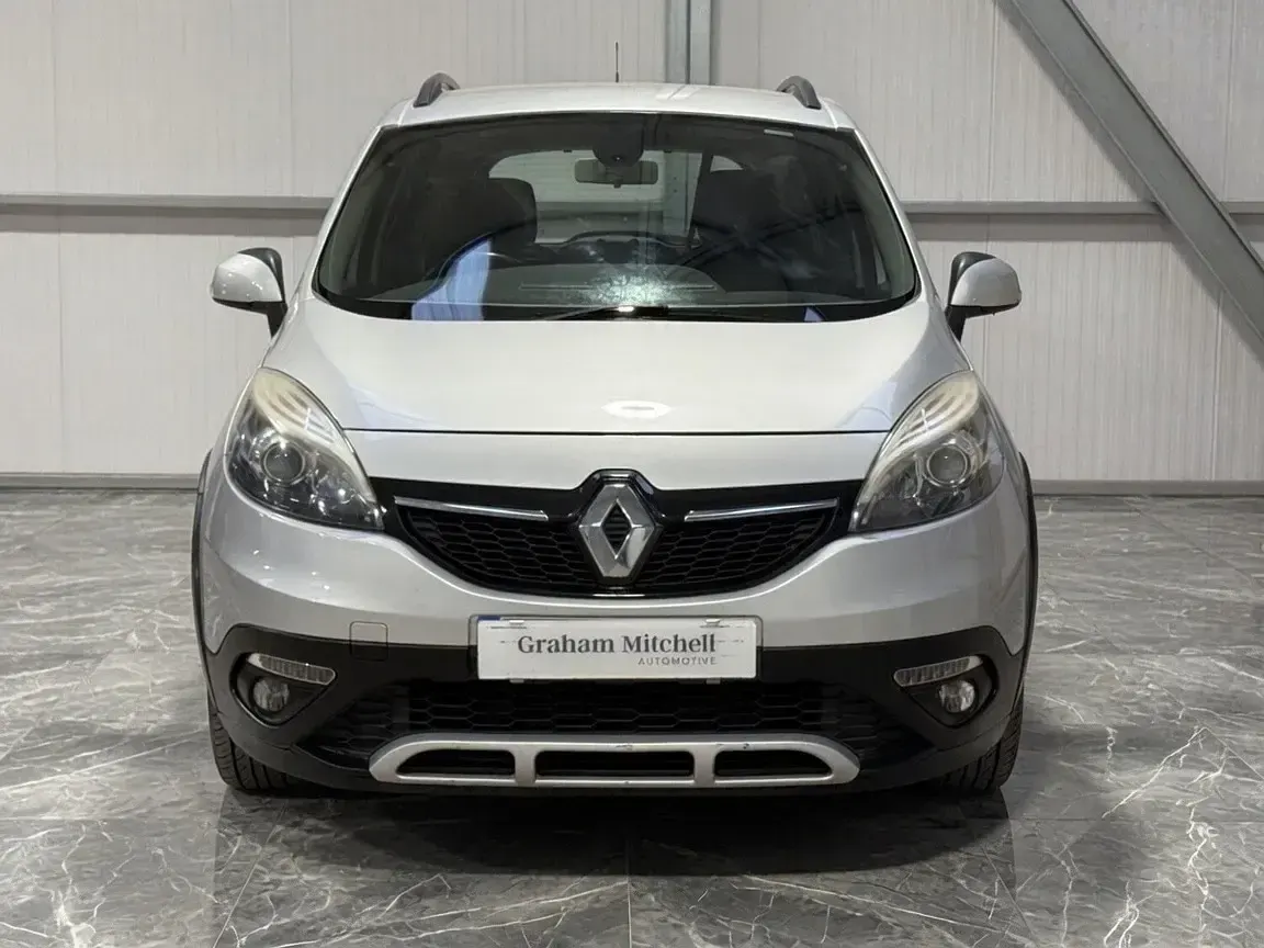 Used Renault Scénic III Dynamique 2014 Silver MPV