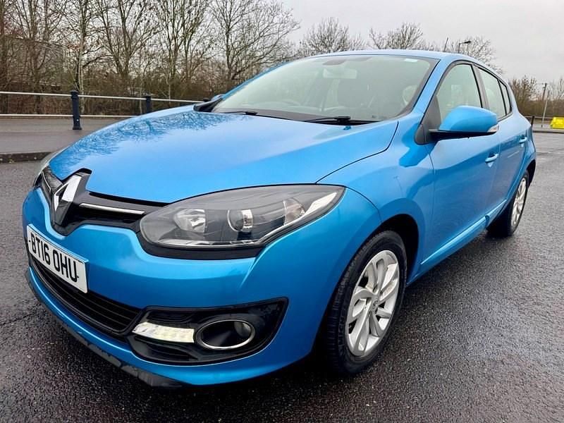 Used Renault Mégane IV Dynamique 110 HP (80 kW) 2016 Blue Hatchback