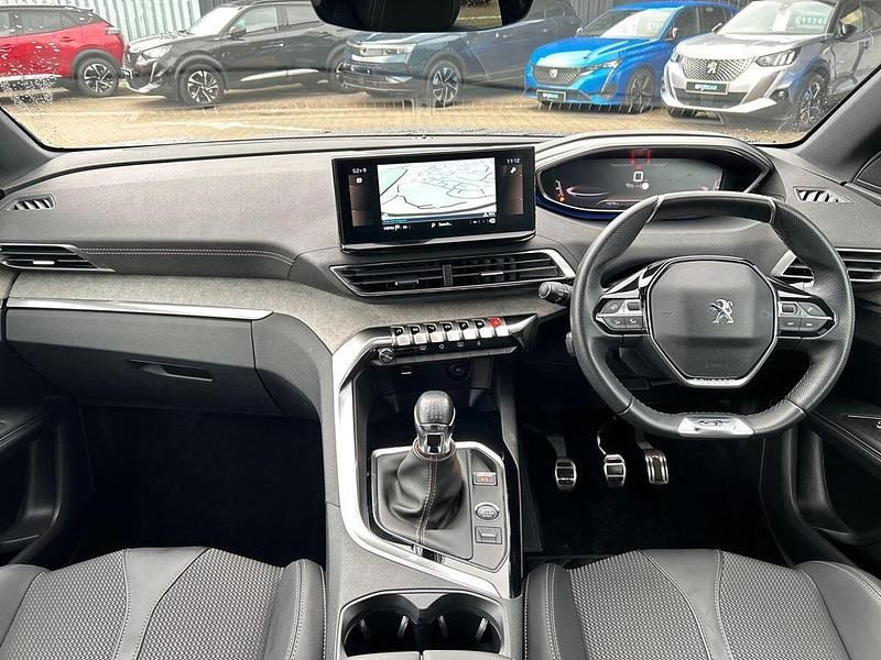 Used Peugeot 3008 GT 129 HP (94 kW) 2022 Black SUV