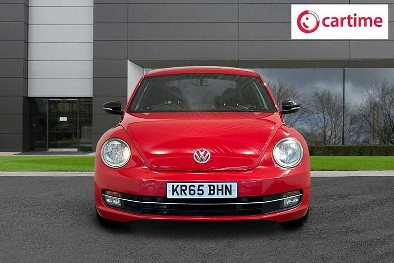 Used VW Beetle Sport 150 HP (110 kW) 2015 Red Hatchback