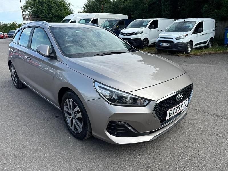 Beige Used 2020 Hyundai i30 SE Estate | £13,834 (Fair price) - Image 1/4