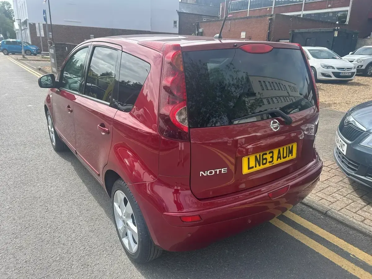 Used Nissan Note N-TEC 110 HP (80 kW) 2013 Red Hatchback