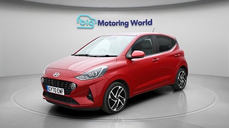 Used Hyundai i10 Premium 84 HP (61 kW) 2020 Red Hatchback
