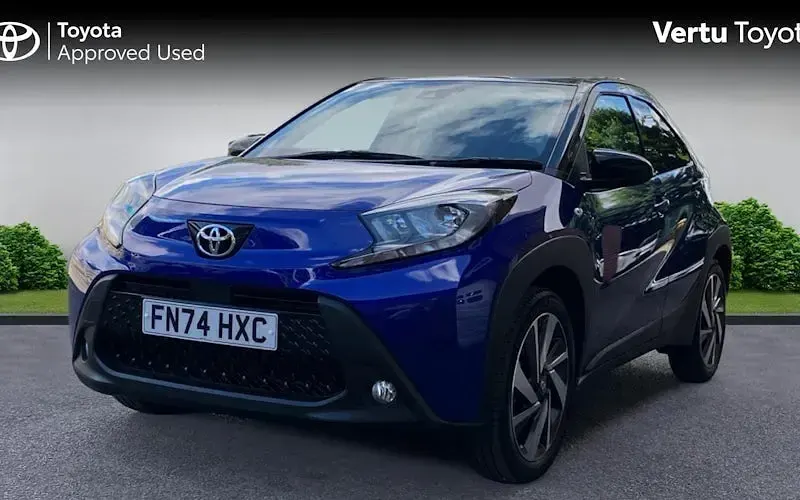 Used Toyota Aygo X 72 HP (52 kW) 2024 Blue SUV