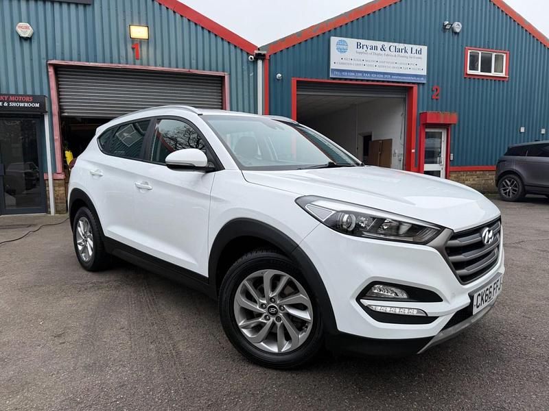 Used Hyundai Tucson SE 2016 White SUV