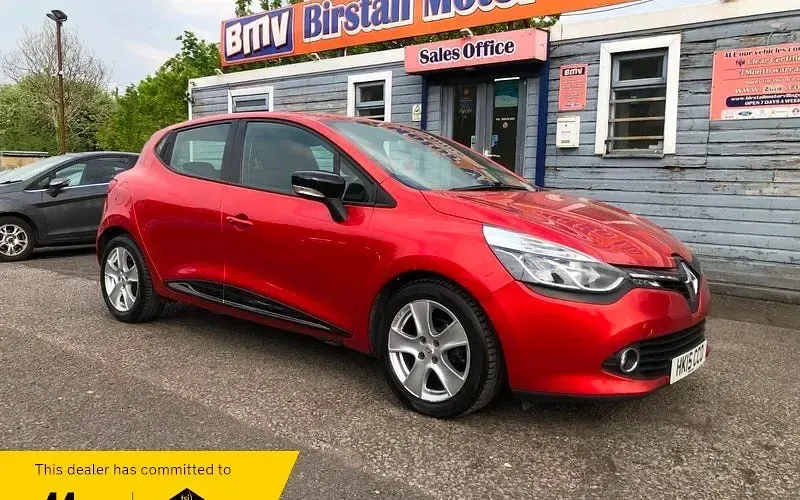 Used Renault Clio Dynamique 73 HP (53 kW) 2015 Hatchback