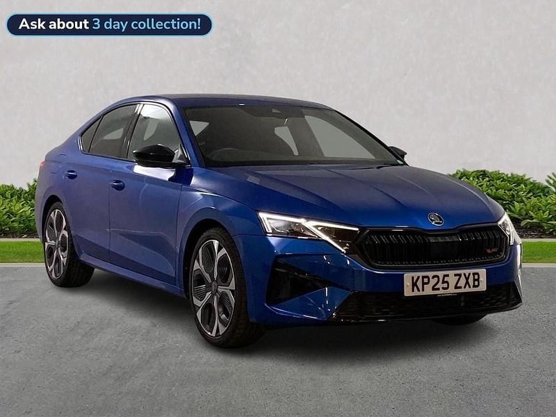 Blue Used 2025 Skoda Octavia vRS Hatchback | £31,999 (Expensive) - Image 1/3