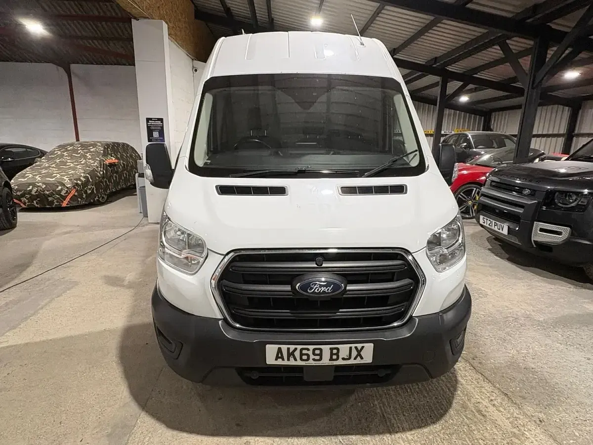 Used Ford Transit Trend 170 HP (125 kW) 2019 White Van