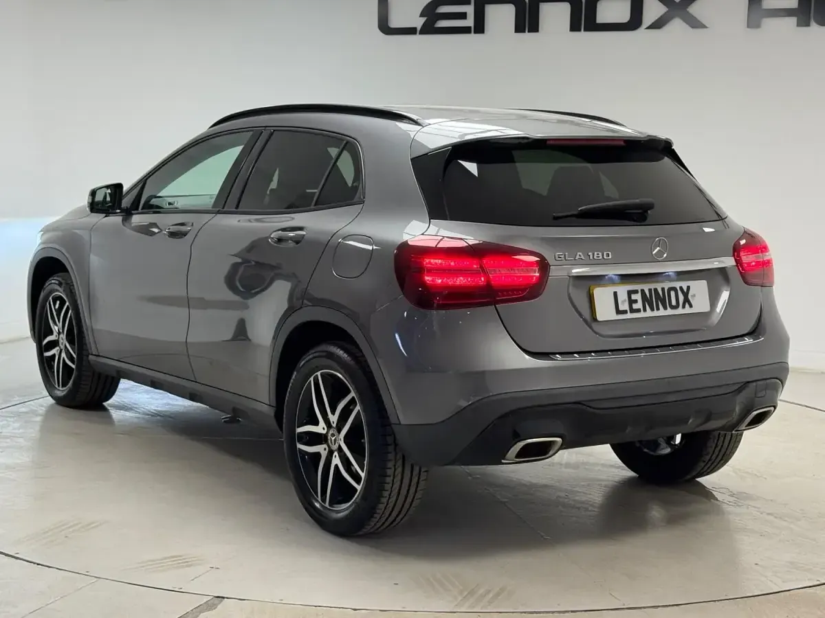 Used Mercedes GLA180 Urban 122 HP (89 kW) 2019 Grey SUV