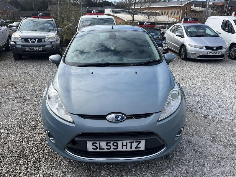 Used Ford Fiesta Titanium 2009 Blue Hatchback