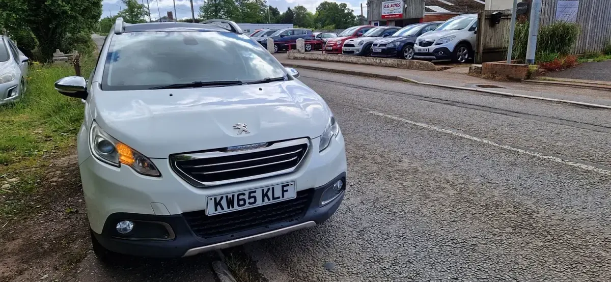 Used Peugeot 2008 2015 White SUV