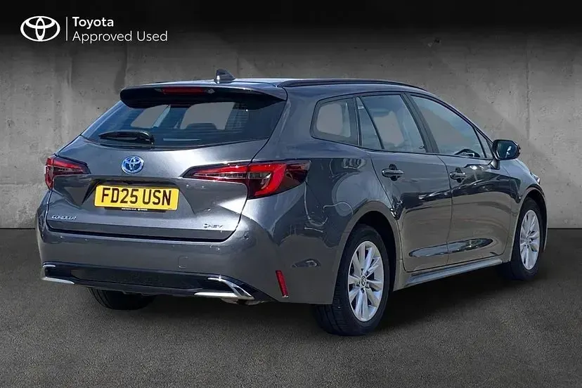 Used Toyota Corolla 140 HP (102 kW) 2025 Grey Estate