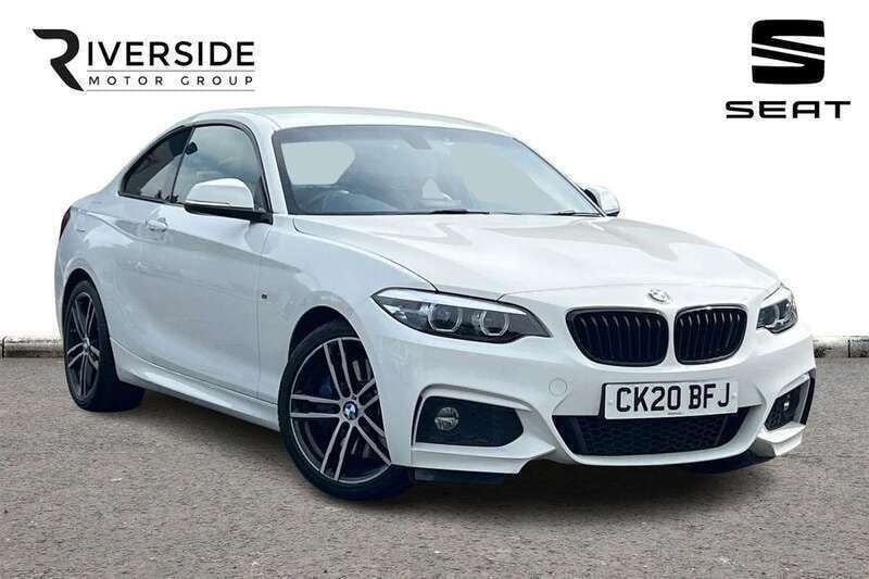 Alpine white gloss Used 2020 BMW 220 M Sport Coupe | £17,490 (Good price) - Image 1/4