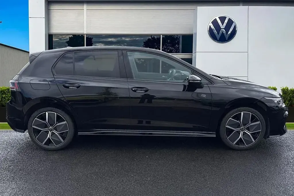 Used VW Golf VIII Black Edition 150 HP (110 kW) 2025 Black Hatchback