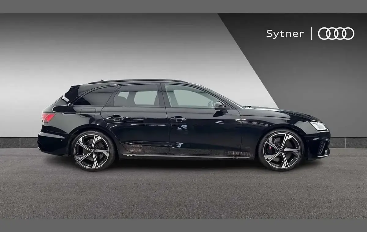 Used Audi A4 Advanced 336 HP (247 kW) 2024 Black Estate