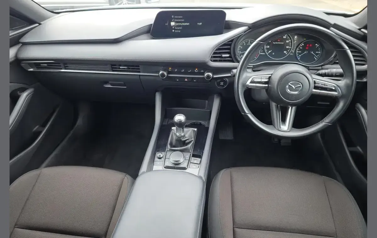 Used Mazda 3 120 HP (88 kW) 2022 White Hatchback