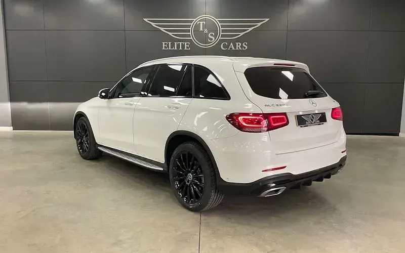 Used Mercedes GLC220 AMG Line Premium 194 HP (142 kW) 2022 Estate