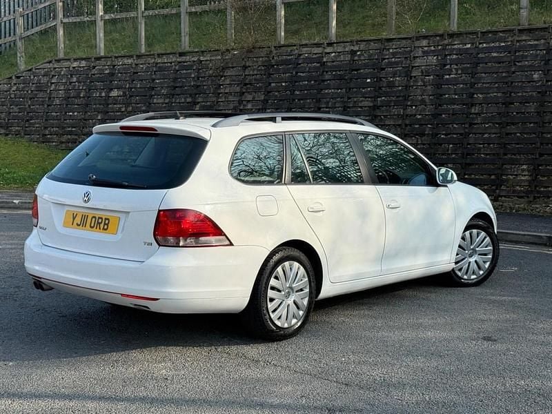 Used VW Golf VIII SE 122 HP (89 kW) 2024 White Estate