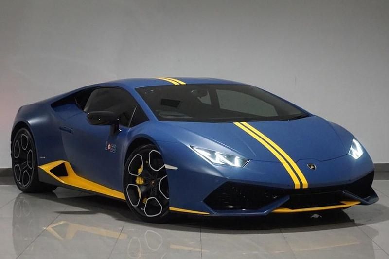 Blue Used 2016 Lamborghini Huracán Coupe | £144,995 (Expensive) - Image 1/1