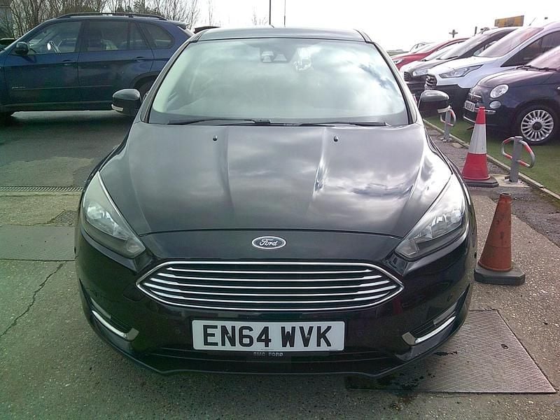Used Ford Focus Titanium 125 HP (91 kW) 2015 Black Hatchback