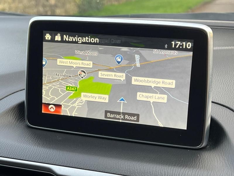 Begagnad Mazda 3 2015 Blå Halvkombi