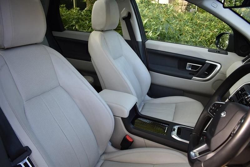 Second-hand Land Rover Discovery Sport HSE 2019 Negru SUV