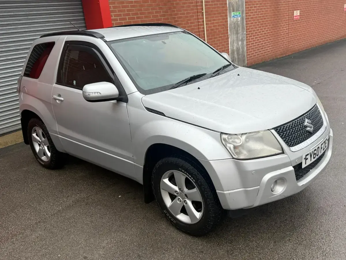 Used Suzuki Grand Vitara SZ4 163 HP (119 kW) 2011 Silver SUV