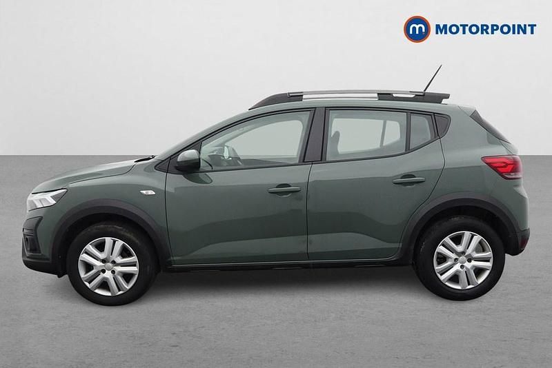 Used Dacia Sandero Expression 2023 Green Hatchback