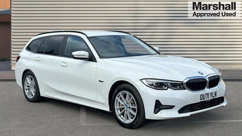 White Used 2021 BMW 330e Comfort Edition Estate | £17,890 (Super price) - Image 1/4