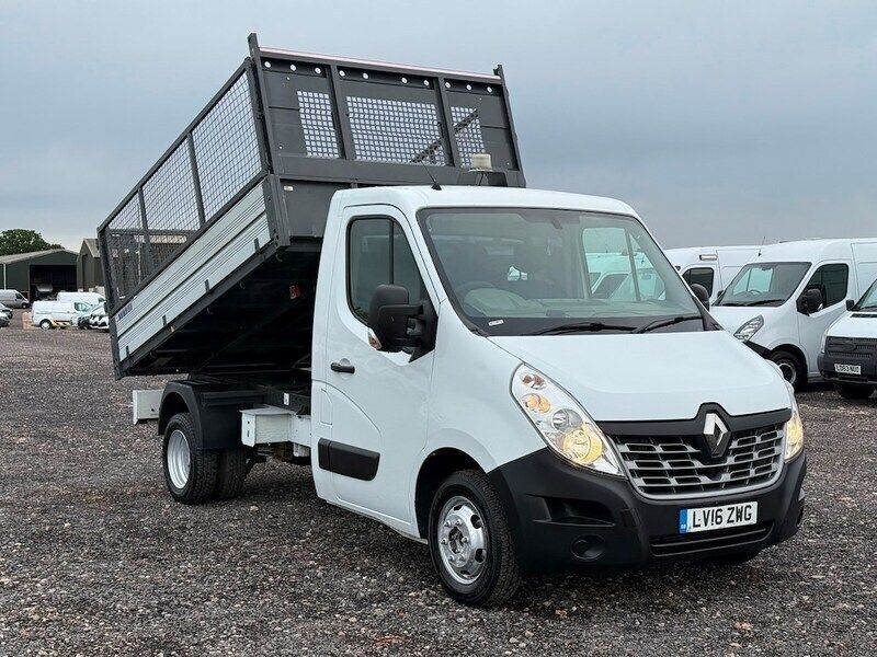 White Used 2016 Renault Master Business Van | £10,795 (Expensive) - Image 1/3
