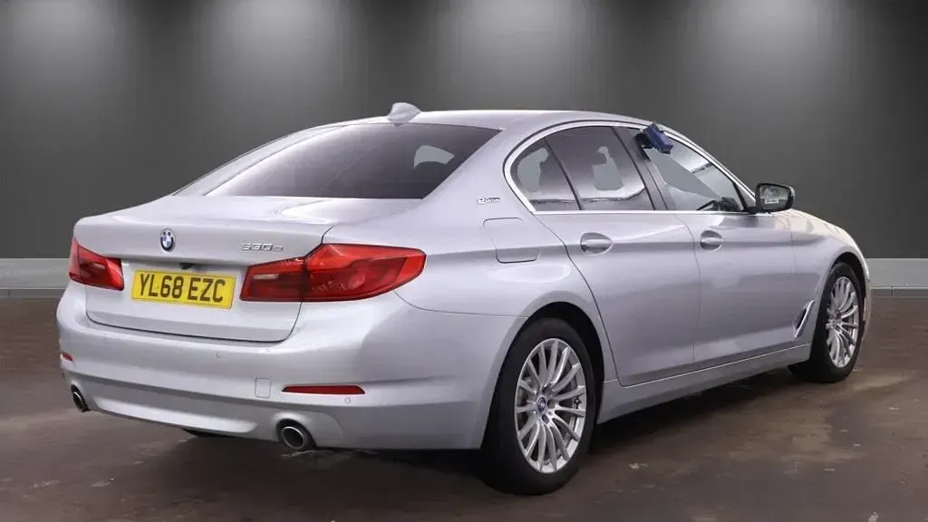 Begagnad BMW 530e Comfort Edition 2018 Silver Sedan