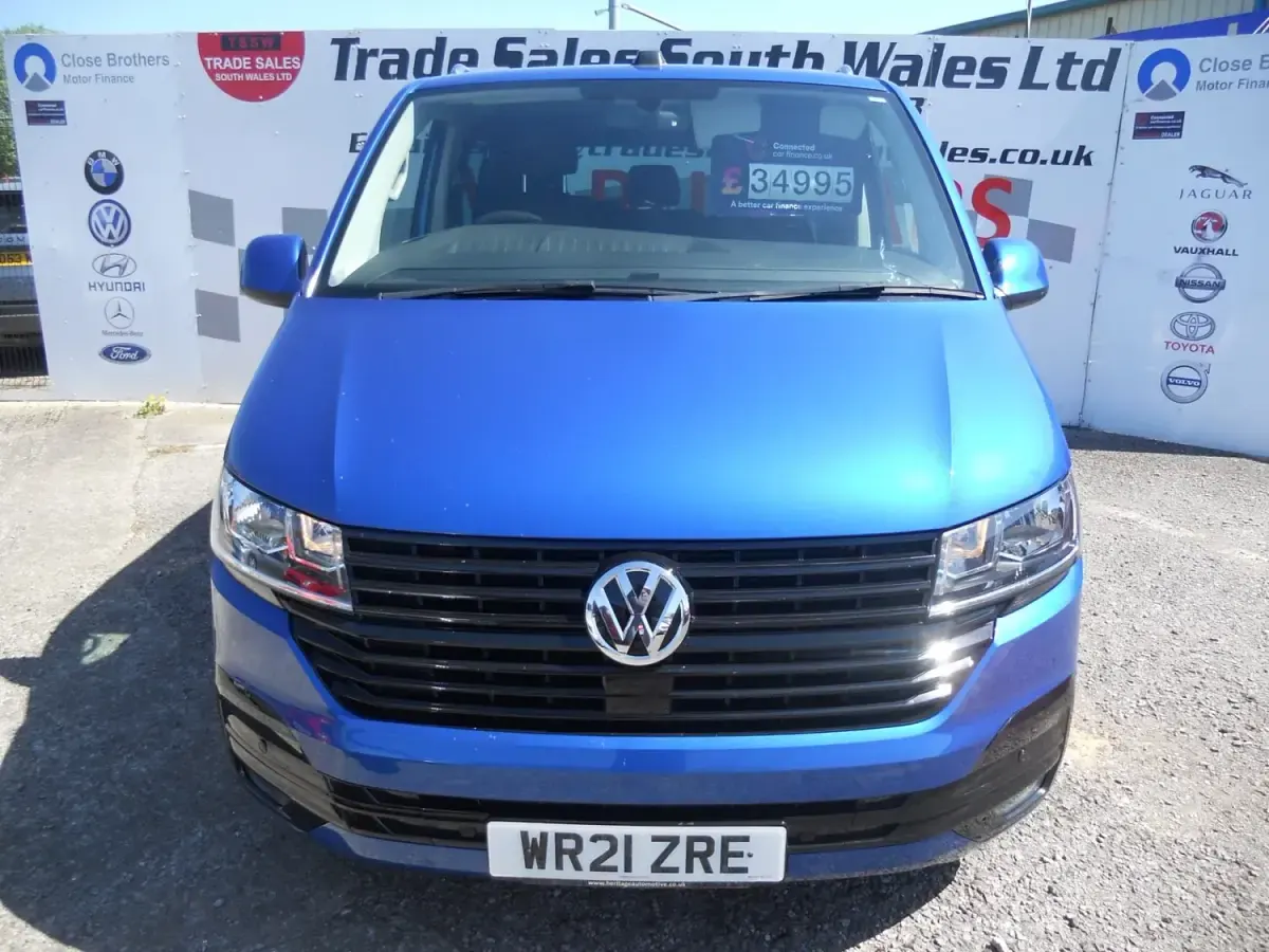 Begagnad VW Transporter Highline 2021 Blå Van