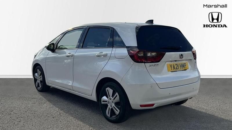 Second-hand Honda Jazz Hybrid 109 CP (80 kW) 2021 Alb Hatchback