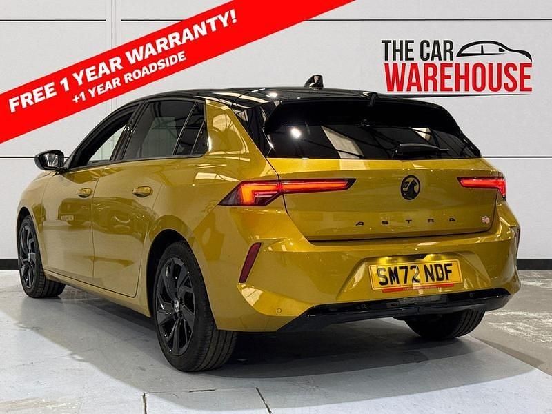 Used Vauxhall Astra GS Line 130 HP (95 kW) 2022 Yellow/black Hatchback